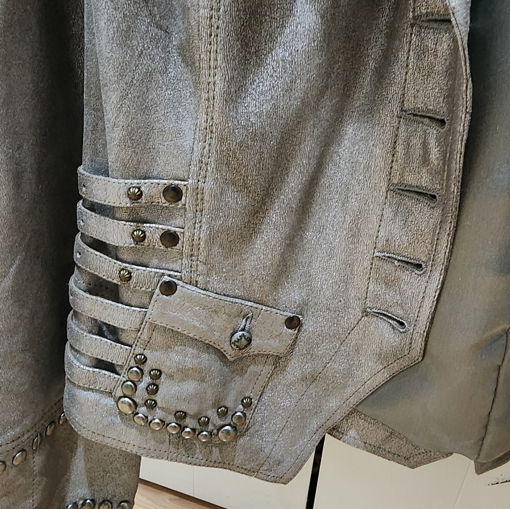 Double D Ranch Metallic Studded Leather Jacket - Picture 7 of 10